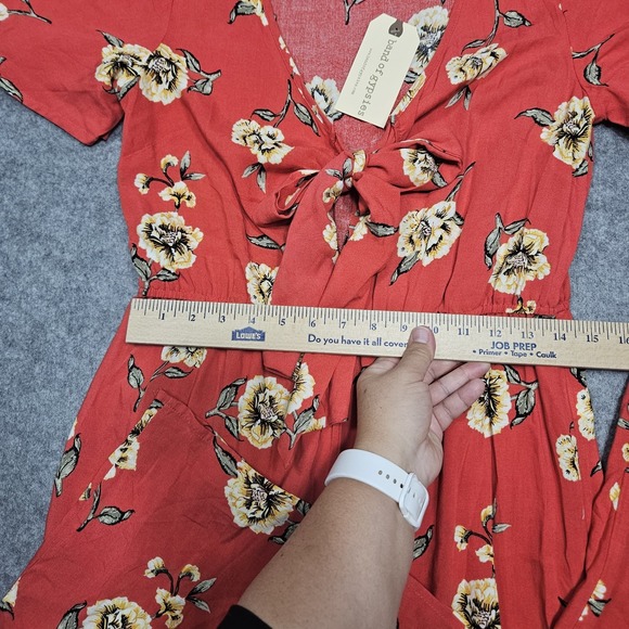 Band of Gypsies NWOT Women's Navy Floral Spaghetti Straps Jumpsuit Size Small - Picture 6 of 9